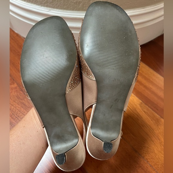 David Tate Champagne Woman’s Sandals Sparkle Low Heel Dress Formal Party Open 8 - Picture 9 of 10